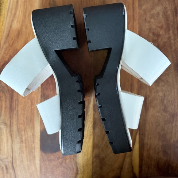 Vagabond Women's White platform Slide Sandals - Picture 8 of 10